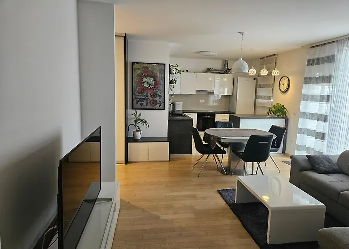 Romeo Apartment *